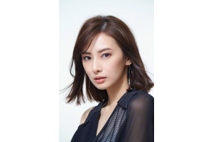 「皆さん笑顔が素敵」北川景子が「ばけばけ」オフショット公開 「後ろ後ろ！」“落武者”岡部たかしにも注目集まる 画像