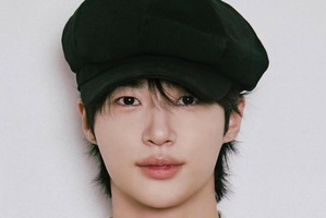 34歳になったビョン・ウソク、完璧な“秋ルック”が大反響！「少年のような魅力、すごい」【PHOTO】 画像