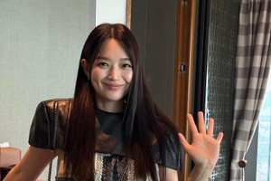 キム・ウビンも惚れ直す…シン・ミナ、抜群のスタイルと美貌で魅せた！【PHOTO】 画像