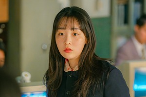 韓国ソウルの街にあふれるドヤ顔の“オ主任”。今最も熱い『テプン商事』主演キム・ミンハ 画像