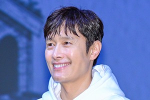韓国俳優初のオスカー主演賞候補！イ・ビョンホン、錚々たるライバルたちに冗談飛ばす「気をつけて」 画像