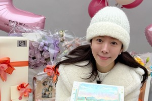 『イ・サン』女優ハン・ジミンがデビュー23周年！祝福に囲まれた近況【PHOTO】 画像