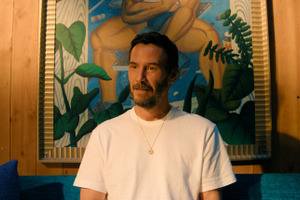 主演キアヌ・リーブス×監督脚本ジョナ・ヒルのダークコメディ映画『アウトカム』4月10日配信開始 ファーストルック公開 画像