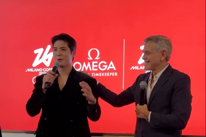 パク・ボゴムの完璧なビジュアルにジョージ・クルーニーも驚嘆！豪華2ショットに“ほっこり” 画像