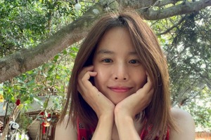 イ・ドンゴンの“元妻”チョ・ユニ、愛娘の留学スタートを見届け…マレーシアで「のんびり」【PHOTO】 画像