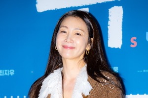 チェ・ジウ、旧正月を迎え愛娘の韓服姿を公開！“ママ似”の成長ぶりにほっこり【PHOTO】 画像