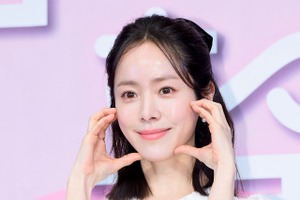 “公開恋愛中”のハン・ジミン、紹介デートもあり!? 新ドラマ制作発表会で「メリットに気づいた」 画像