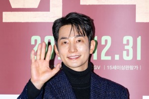 俳優パク・シフ、TikTok生配信で月収5000万円超え？関係者が真っ向から否定 画像