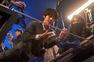 救世主へと成長するアン・ヒョソプ、圧倒的主人公のイ・ミンホら『全知的な読者の視点から』メイキングスチール独占入手 画像