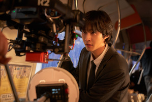 アン・ヒョソプ「誰もが共感できるような普通さを表現したかった」その繊細な役作りの裏側明かす　『全知的な読者の視点から』メイキング写真を独占入手 画像