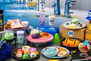 『モンスターズ・インク』公開25周年記念カフェが表参道に期間限定オープン 4月23日より 画像
