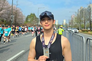 俳優チョン・ヘイン、初のハーフマラソン完走！鍛え上げられたフィジカルに“びっくり”【PHOTO】 画像