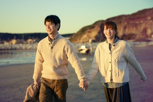 綾瀬はるか＆妻夫木聡のオフショットに「可愛すぎる」「笑顔が似てる」「また共演してほしい」と大反響『人はなぜラブレターを書くのか』 画像