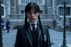 Netflix、「ウェンズデー」シーズン3のファーストルック画像公開 今度の舞台はパリ！ 画像