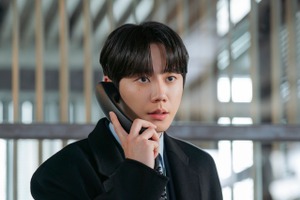 サッカー界のホープから大企業の新入社員へ!? イ・ジュニョン、新作で奇想天外な“憑依”熱演を予告！ 画像