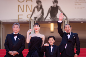 「眼差しの繊細なニュアンスが素晴らしい」綾瀬はるか＆大悟に絶賛集まる『箱の中の羊』カンヌで9分間のスタンディングオベーション 画像