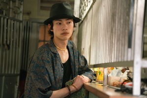 金塊を運ぶ有村架純の前に現れる…注目俳優・栗原颯人とは？『マジカル・シークレット・ツアー』 画像