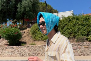 パク・ソジュン、パリで過ごす余裕あふれるひととき…センス抜群の私服姿にも注目！【PHOTO】 画像