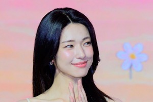 先祖の親日問題で謝罪した女優ハヨン、激動の中でSNSフォロワーは20万人急増＆主演作も世界1位に 画像