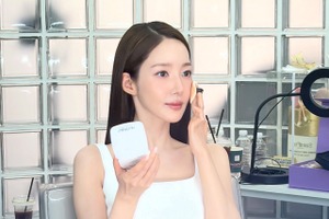女優パク・ミニョン、陶器のような透明肌とサラツヤのロングヘアにくぎ付け【写真】 画像