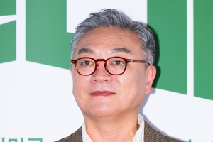 「2度の離婚を経て…」韓ドラの名脇役キム・ウィソン、15年連れ添うパートナーの存在を告白！ 画像