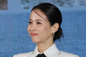 「このビジュは反則！」女優チョ・ヨジョン、“輝くうるツヤ美肌”に感嘆の声殺到！【写真】 画像