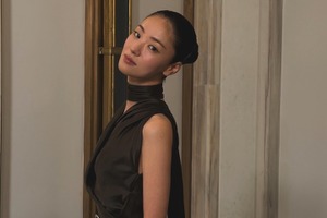 『ヴィンツェンツォ』女優チョン・ヨビン、美しさが加速！極細ウエストと圧巻の小顔で魅せる“最強フォルム”【写真】 画像