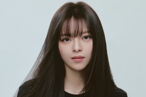 TWICEジョンヨンがガラリと大変身！“女優オーラ”漂うシックな新プロフィール写真を披露【写真】 画像