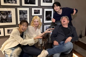 女優ハン・ソヒ、“金髪ボブ”が可愛すぎる…！大先輩チェ・ミンシクとのギャップ満載な日常【写真】 画像