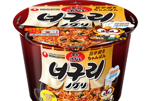 「ノグリ 旨辛焼きちゃんぽん」が、もっちり食感で大人気のレンジ対応カップにグレードアップして登場！10月26日（月）より全国のコンビニエンスストアで新発売！ 画像