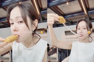 女優ソン・イェジン、豪快にチーズを頬張るお茶目な“モッパン”姿にギャップ萌え！【写真】 画像