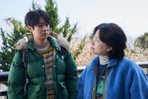 母子が囲む涙の食卓で、謎の数字が見え始めた…11月公開の映画『あな母（略）』本編の重要シーンを解禁！ 画像