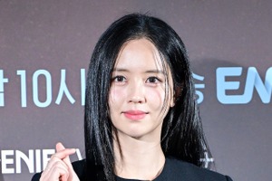 “デビュー18年目” 女優キム・ソヒョンが披露する初の同い年ケミ！チュ・ヨンウと「インスタの話で盛り上がった」撮影の裏側 画像