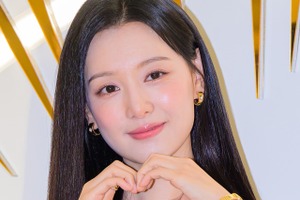 手術室の狂犬からアイドルに変身！女優キム・ジウォン、制服衣装で少女時代の名曲を完璧にカバー！ 画像