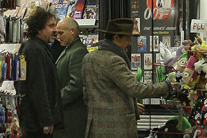 ジョニー・デップ、ティム・バートンとロンドンでクリスマス・ショッピング 画像