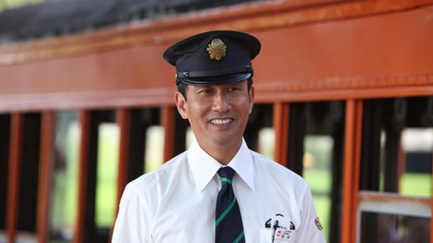 RAILWAYS 49歳で電車の運転士になった男の物語