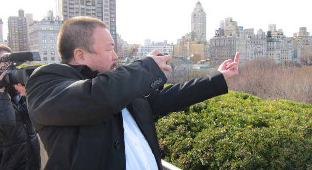 アイ・ウェイウェイは謝らない