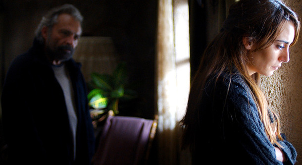 雪の轍（わだち）