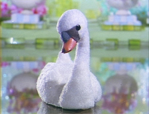 みにくいアヒルの子（1970）』作品情報 | cinemacafe.net