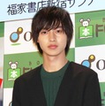 山崎賢人、握手会に2,000人！メモリアルBOOKに20歳の「挑戦と成長」ぎっしり・画像