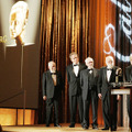 アカデミー賞がひと足先に名誉賞の授与式を開催　ローレン・バコールらが受賞・画像