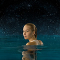 ジェニファー・ローレンス、“無重力プール”は「一番苦労した撮影」・画像