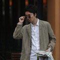長谷川博己、渋カッコイイ新場面写真入手！黒沢清監督も唸る演技とは『散歩する侵略者』・画像