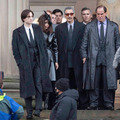 ロバート・パティンソン＆ゾーイ・クラヴィッツ、『バットマン』の葬式シーンを撮影・画像