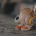 小さな貝、未知なる冒険へ準備を整える『マルセル 靴をはいた小さな貝』本編映像・画像