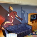 【ディズニー】アンバサダーホテルの＜アイアンマン＞をテーマにした客室に潜入！パワードスーツで戦うセレブヒーローの世界観を満喫・画像
