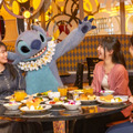 【ディズニー】この夏、スティッチが「シェフ・ミッキー」に遊びに来る！メニューも期間限定でハワイアンスタイルに・画像