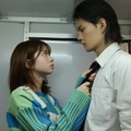 「可愛すぎて悶絶」「好きなシーン」桜田ひより＆佐野勇斗の“ネクタイシーン”裏側公開「ESCAPE それは誘拐のはずだった」・画像