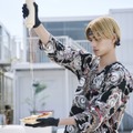 高橋恭平“山口くん”が華麗にたこ焼き作り！『山口くんはワルくない』バーベキュー本編映像・画像