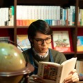 細田佳央太 「生まれて初めて小鳥とお芝居を」石田ひかりが紡ぐ物語のキーパーソン役『さとこはいつも』・画像